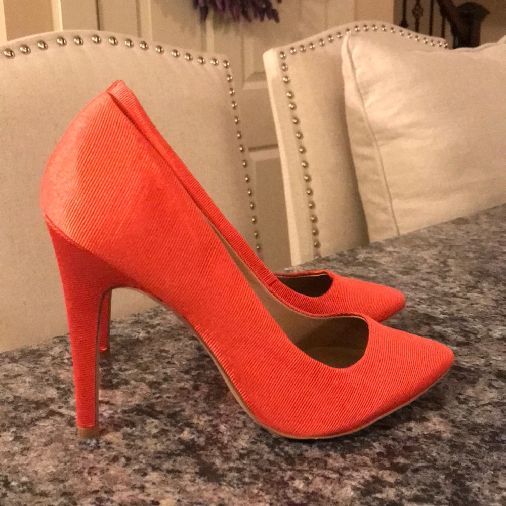 ASOS Coral Ribbed Pumps - Size 7